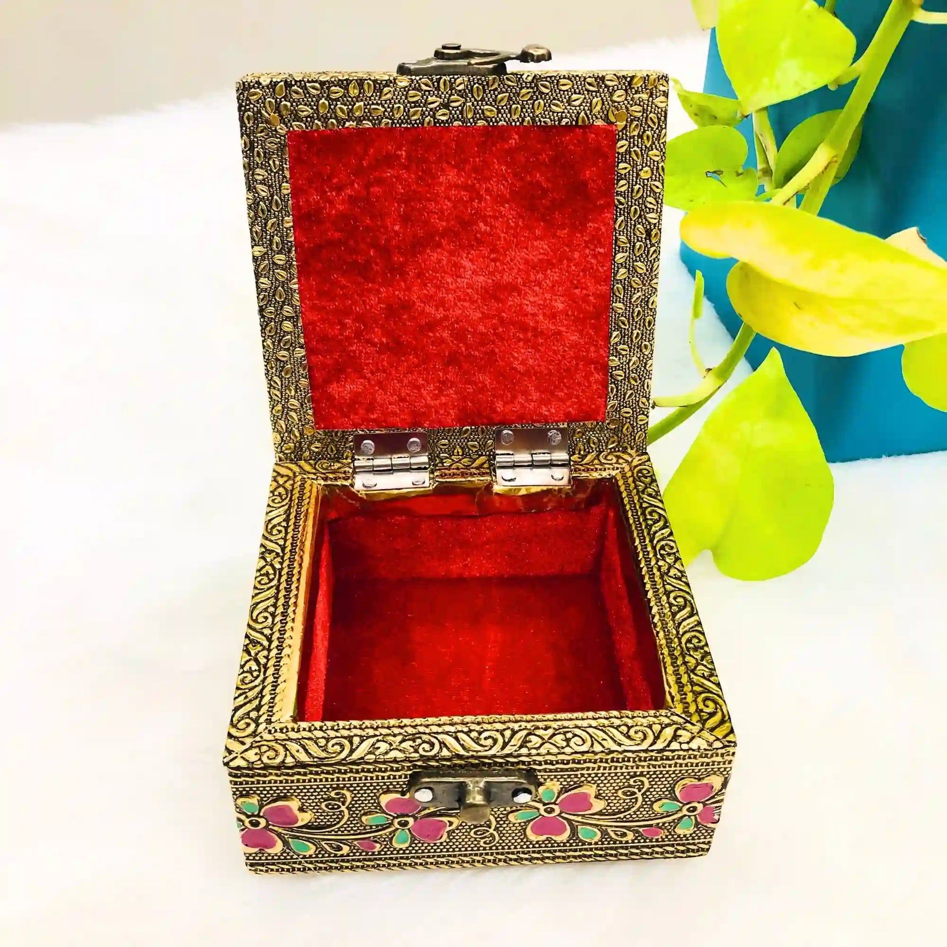Embossed Jewellery Box | Decorative Storage for Accessories & Gifts